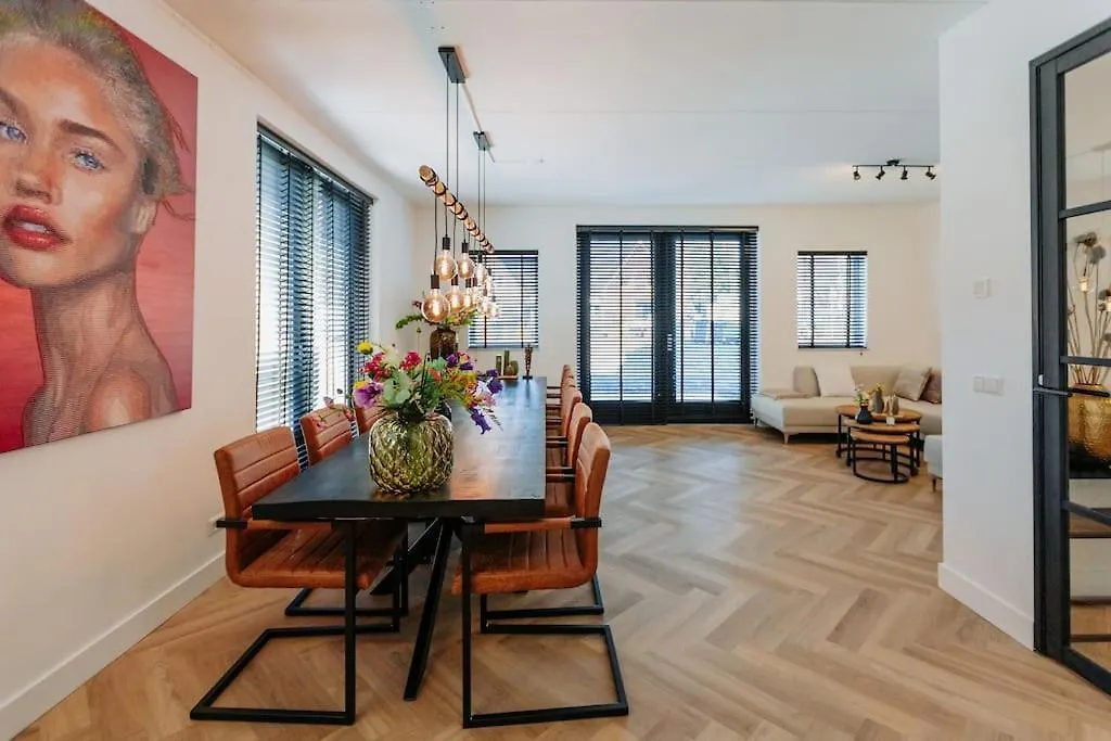Brand New Bright & Luxurious Villa In Amsterdam!