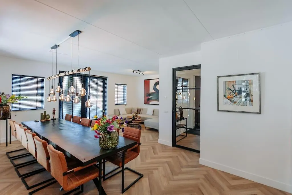 Brand New Bright & Luxurious Villa In Amsterdam!