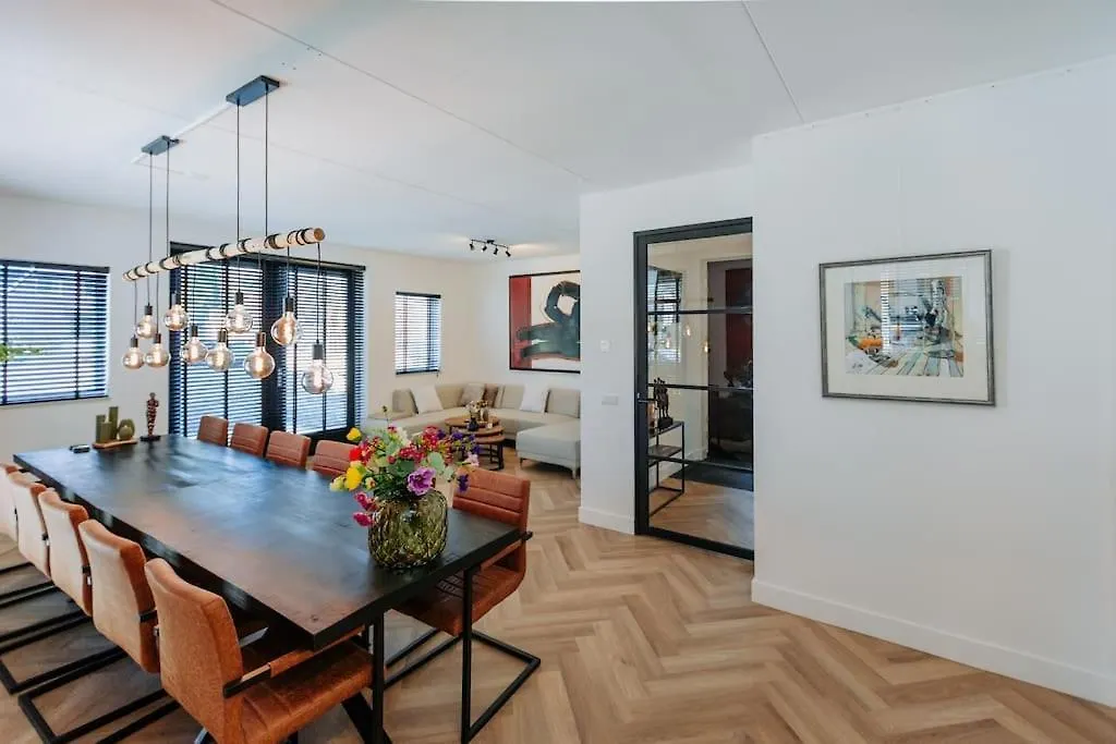 Brand New Bright & Luxurious Villa In Amsterdam!